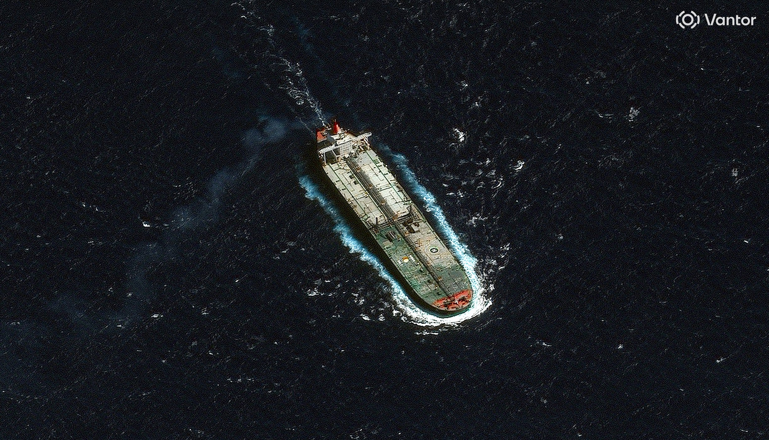 Satellite image of the Skipper tanker north of Guadeloupe.