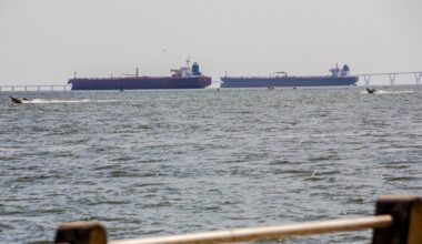 Oil rises as US ramps up action against Venezuela tankers