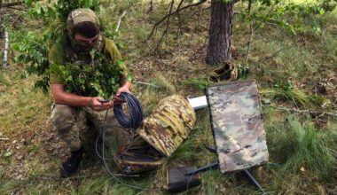 la Russie développe une arme contre les satellites d’Elon Musk, selon les Renseignements de l’Otan