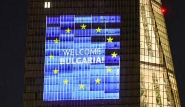 Остават ни часове до приемането на еврото в България: Какво трябва да знаете?