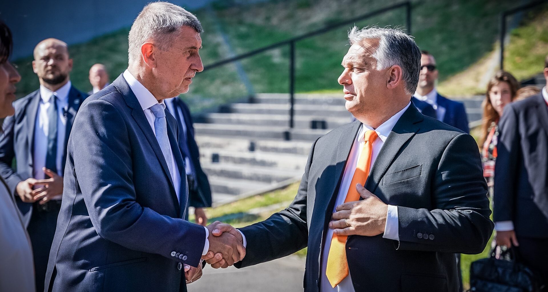 Budeme Orbánovou kolonií? Česko ovládl uherský tan...