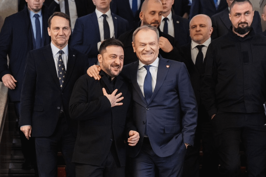 Ignore the russian propaganda and disinformation. Polish-Ukrainian friendship and cooperation is strong.