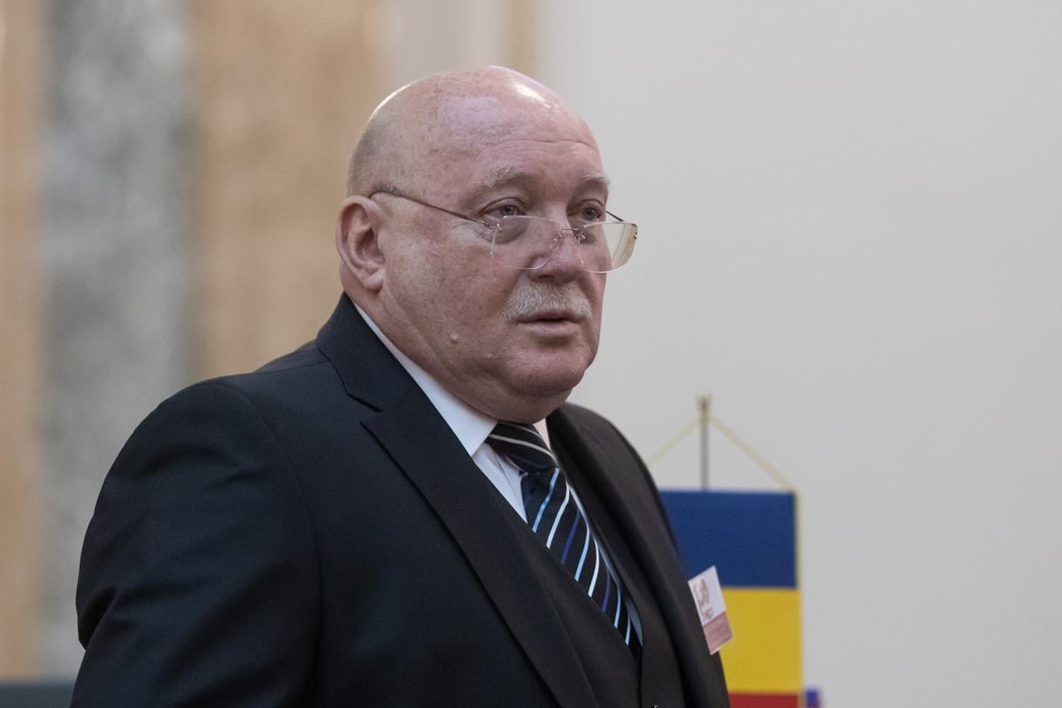 „Sabotorii” de la CCR nu se lasă: Cristian Deliorga a solicitat concediu de odihnă, inclusiv în ziua pentru care s-a amânat decizia privind pensiile speciale, în speranța că blochează din nou decizia