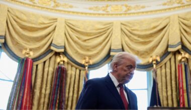 New poll finds Americans in sour mood on economy and US leadership