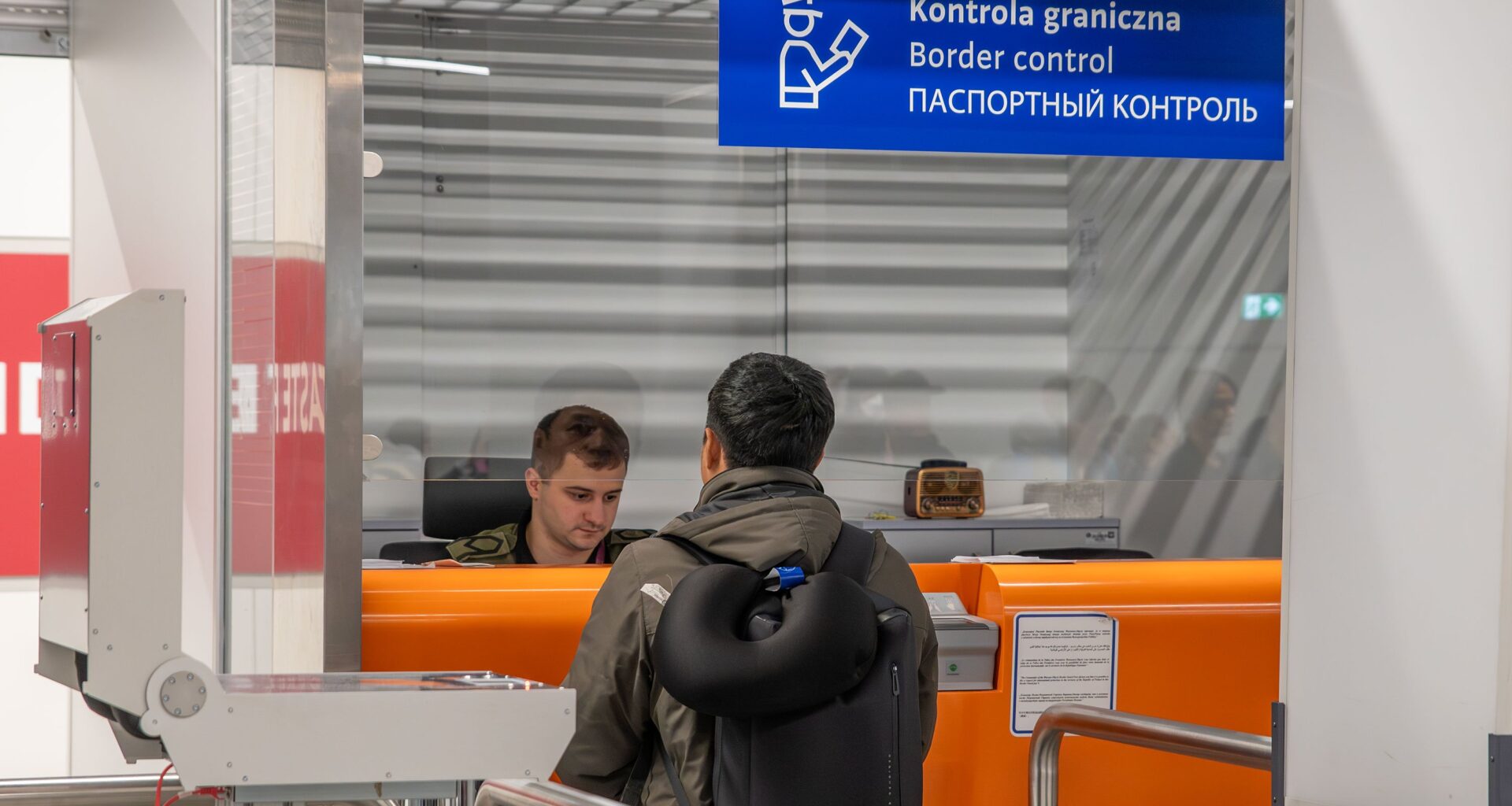 Udaremniona próba nielegalnego wylotu do Kataru z wykorzystaniem sfałszowanego dokumentu