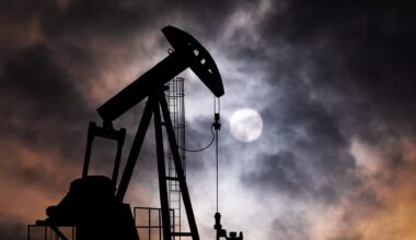 Oil hits lowest since May, on pace for biggest decline in 7 years