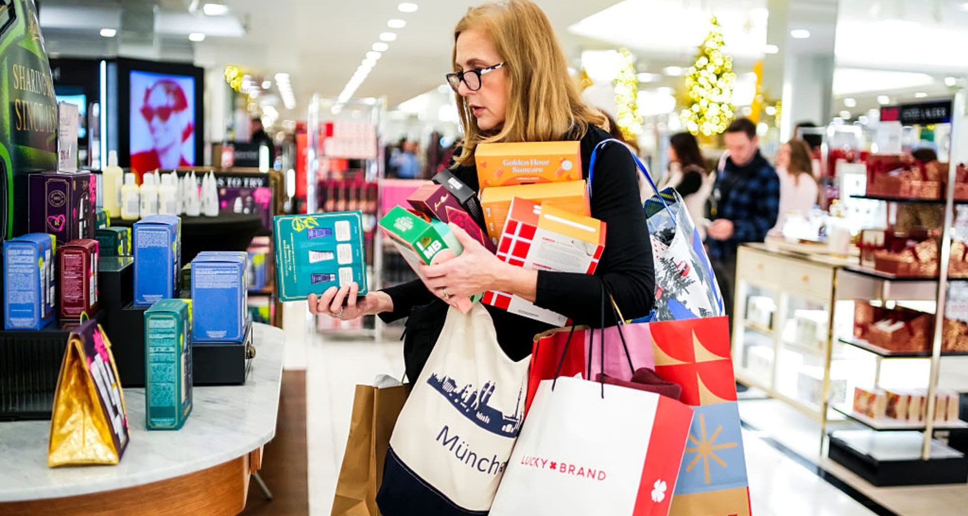 Economy grows, chip tariff delay, new S&P 500 record and more in Morning Squawk