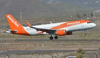 easyJet A320 Pilot Failed to Land in Iceland, Flight Diverted to Edinburgh
