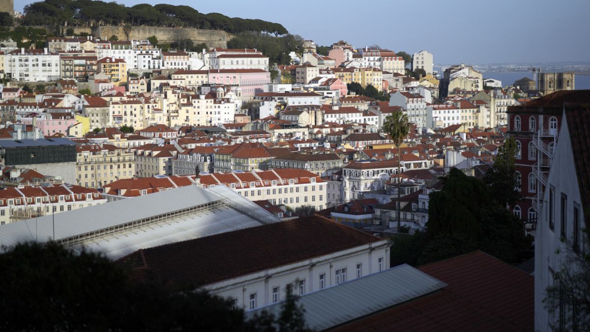 Portugal tops EU list for overvalued housing prices