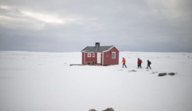 En quoi les pôles Nord et Sud sont-ils un enjeu pour la France ?