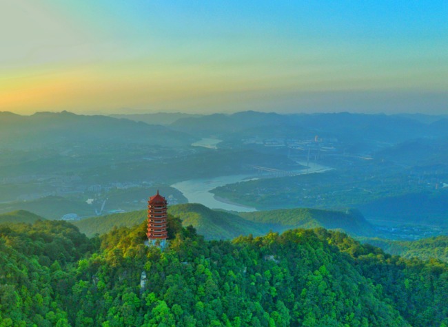 "Turning Climate Resources into Economic Value Requires Innovation," Says WMO's Churchill at China Blue Book Release