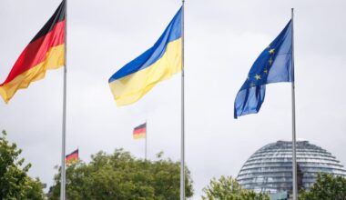 French and German adults lean toward dialing back Ukraine support, new POLITICO poll shows – POLITICO