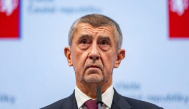 Trump pressures new Czech PM over F-35s – POLITICO
