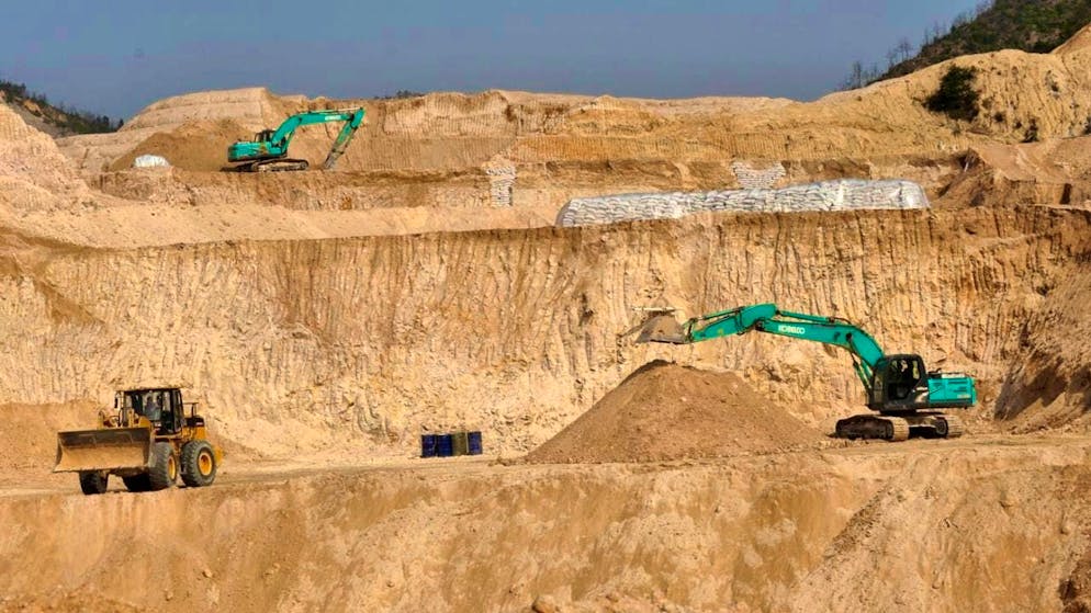 The EU is dependent on imports of raw materials from other countries - the picture shows the mining of rare earths in the Chinese province of Jiangxi. (archive picture)