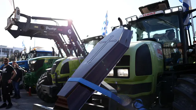 Protesting Farmers in Greece Present Their Demands to the Government