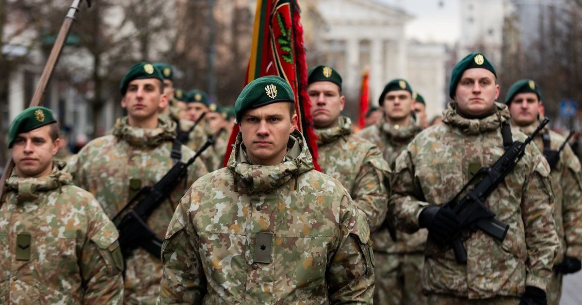 Lietuva į užsienio misijas siųs daugiau kaip 400 karių ir tarnautojų