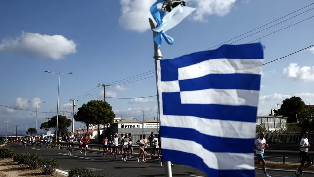 Greece Repays Its EU Creditors Ahead of Schedule to Boost Market Confidence