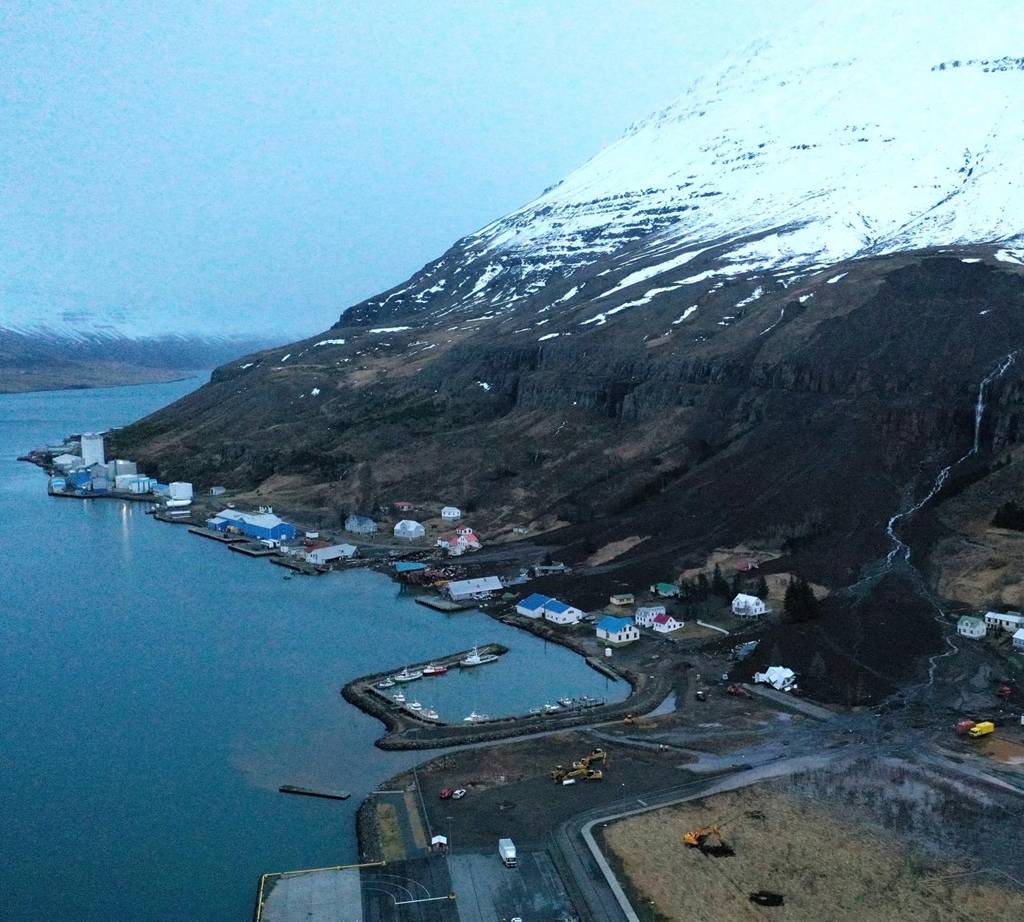 Landslides occurred in Seyðisfjörður in mid-December 2020.