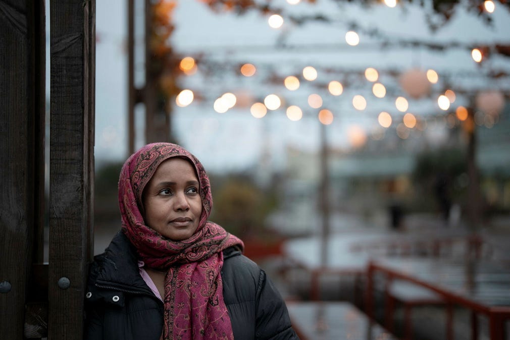 ”Kriminalitet finns överallt, även i stan. Det som jag är rädd för är rasismen”, säger Saida Moge.