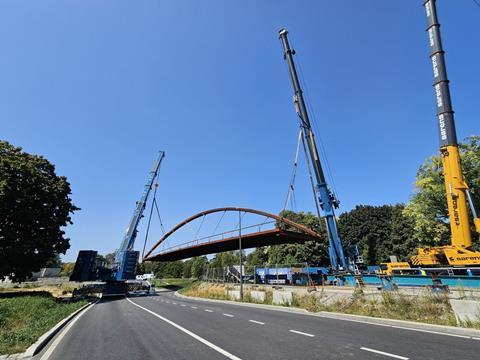 Sarens Completes the Dikke Linde Bicycle Bridge Installation