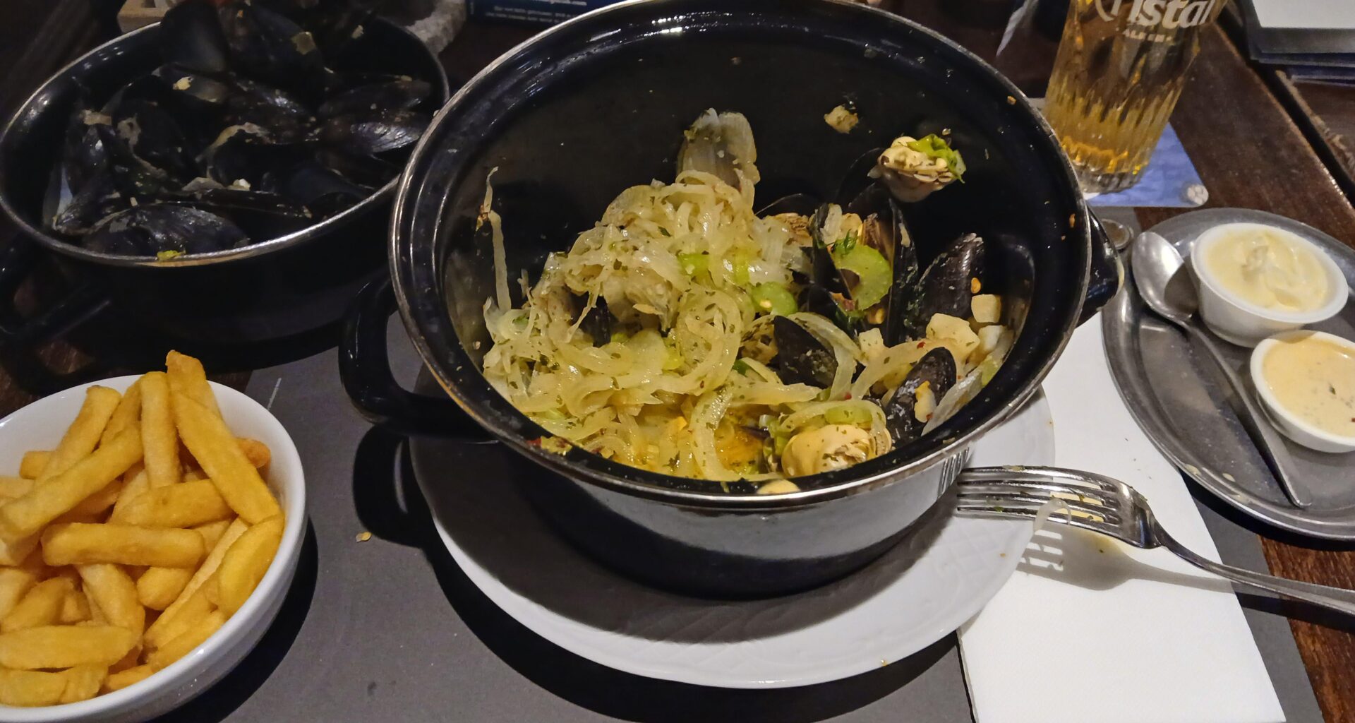 For the tourist who was told, a couple of days ago, that it is too cold for mussels..