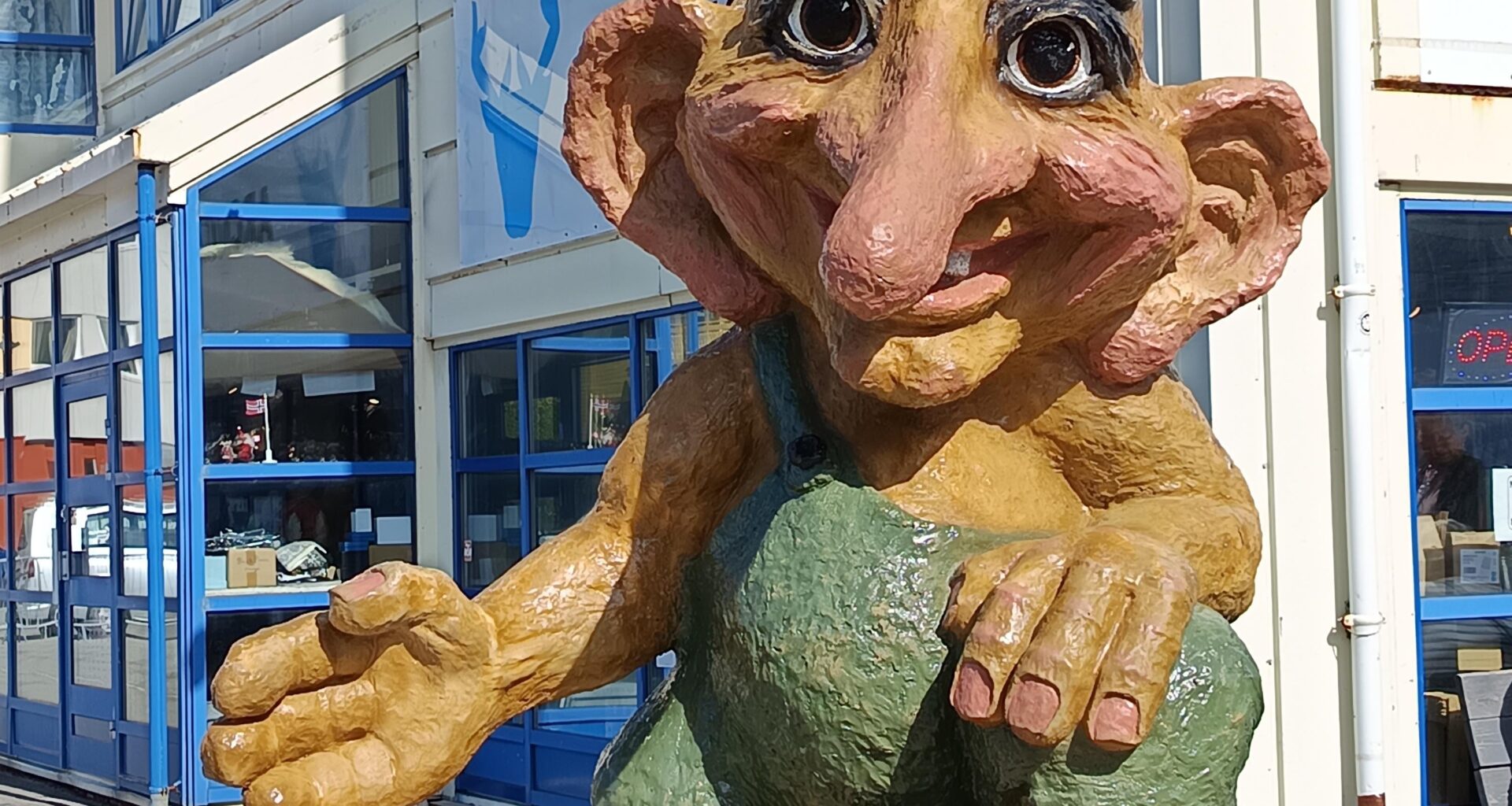 Guess this place... 😃😃