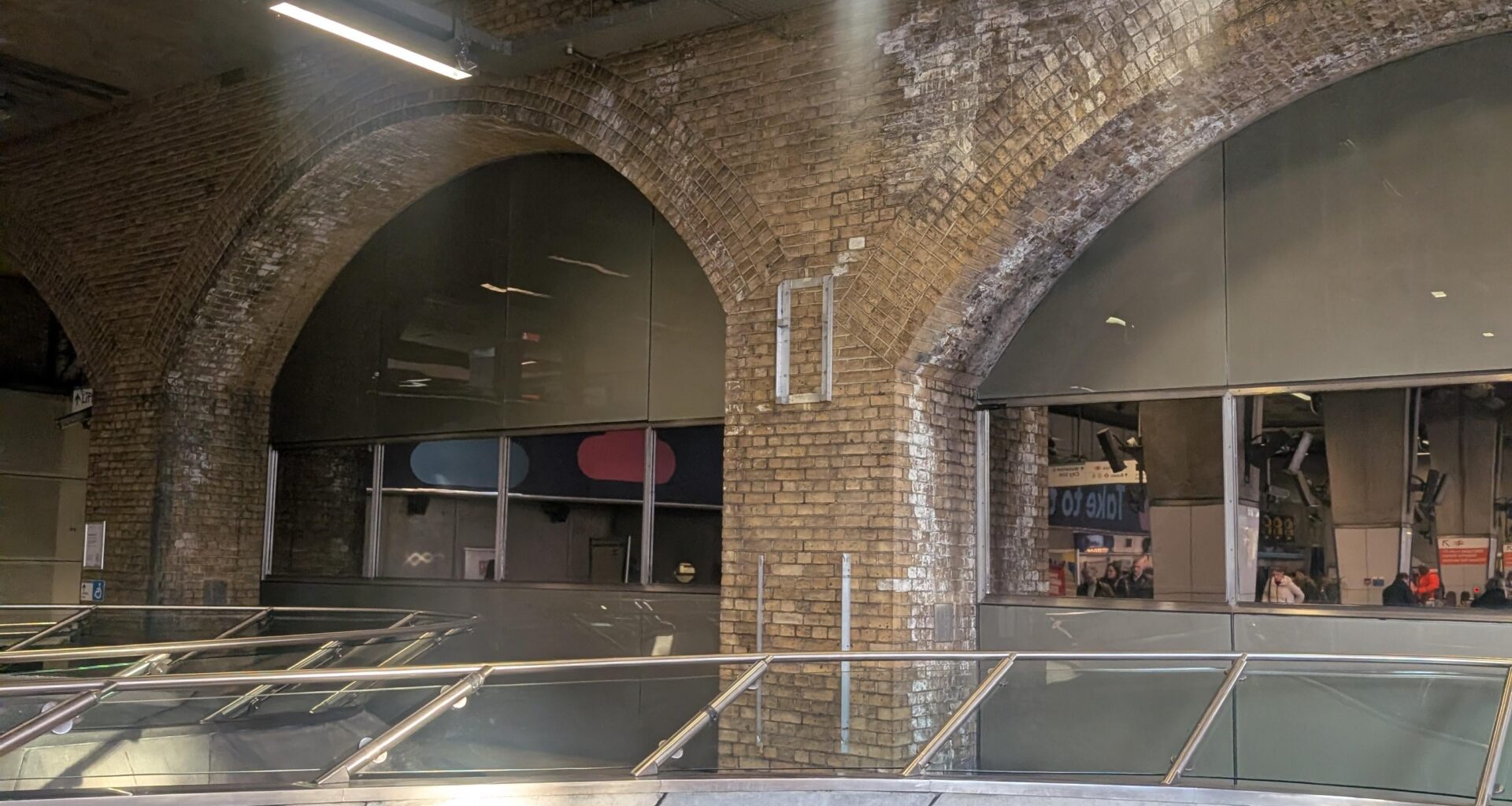 Where did the elephant in Waterloo station go???