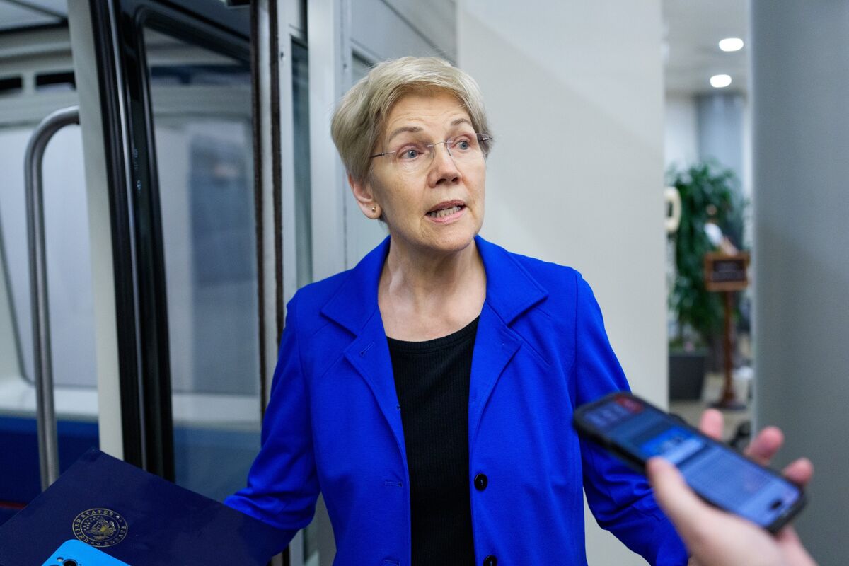 Elizabeth Warren Demands Private Credit Stress Test After Big Bankruptcies