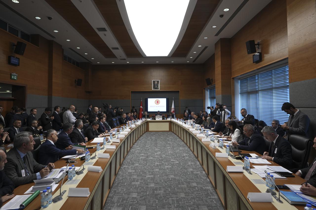 Turkiye’s 11th Judicial Package revises early release rules, serious crimes exempted