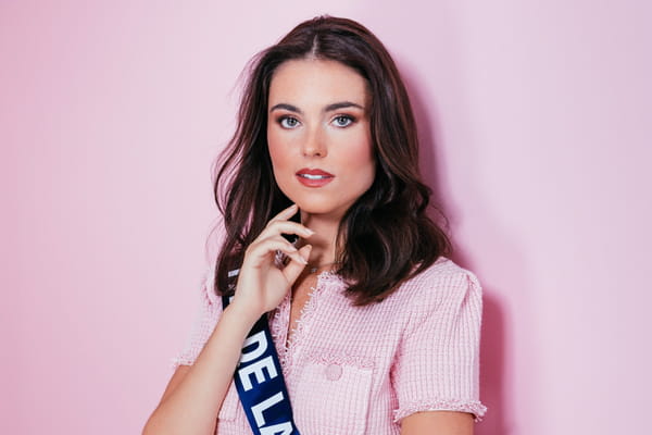 Les portraits des candidates : Miss Pays de la Loire, Lola Winter - Miss France 2026 ©