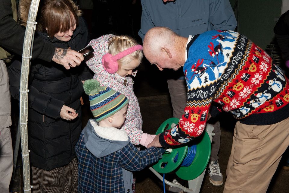 Fiadh and Cillain Lyttleton switched-on the Christmas lights at the home of Tony Fitzpatrick in Drinagh on Saturday evening with some help from Tony Fitzpatrick. Pic: Jim Campbell