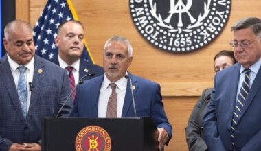 Some license fees for doing business in Suffolk could double under new bill