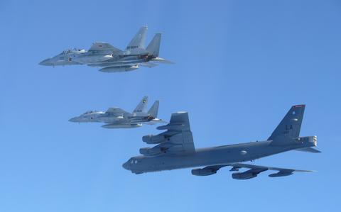 US, Japan demonstrate airpower in wake of Russia, China flights