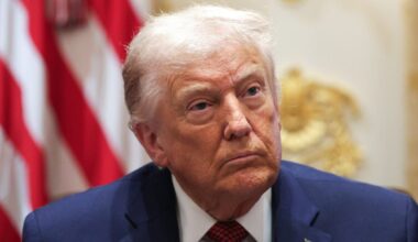 Trump's management of the economy hits its lowest point, poll finds