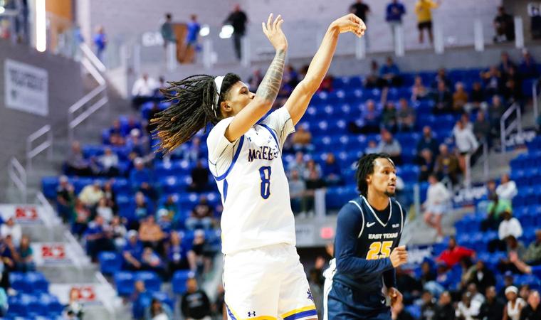 All gas, no breaks... Cowboys roll to 102-66 win over Lions