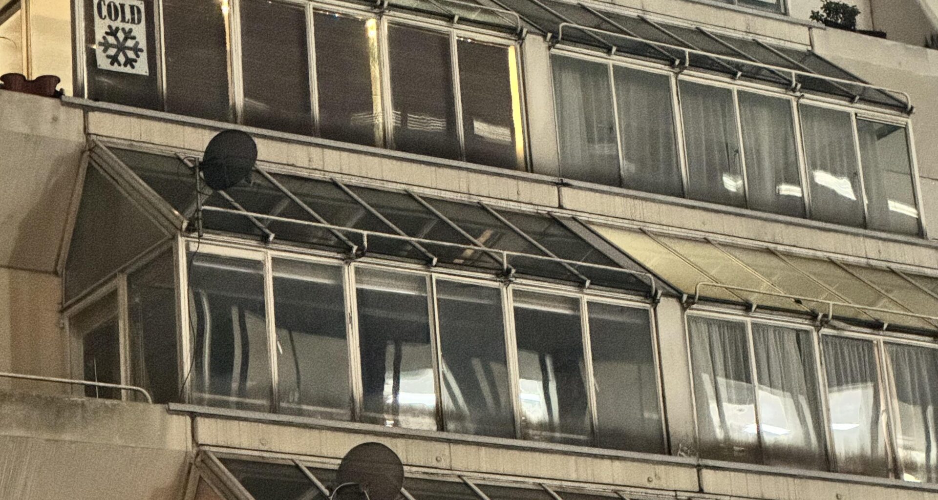 What are these ‘Cold’ posters about on flats in Holborn?