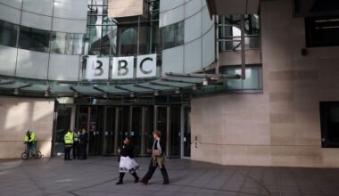 Trump spant rechtszaak aan tegen de BBC, wil 10 miljard dollar