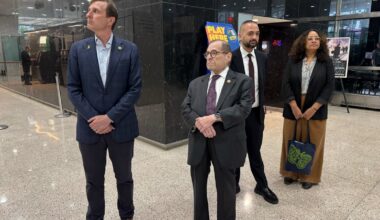 Federal judge orders ICE to allow Congress members to visit migrant hold rooms in NY