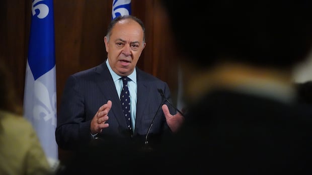 Christian Dubé steps down as Quebec health minister, leaves CAQ