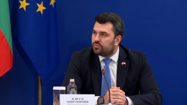 Външният министър: България гласува &bdquo;За&ldquo; дългосрочното замразяване на руските активи. Точка!