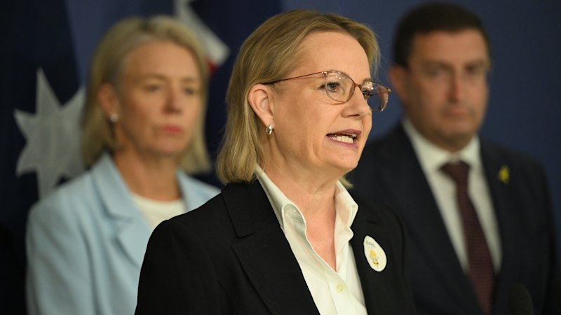 Opposition leader takes fierce personal swipe