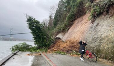 Mudslide closes part of Vancouver's Stanley Park Seawall after heavy rains