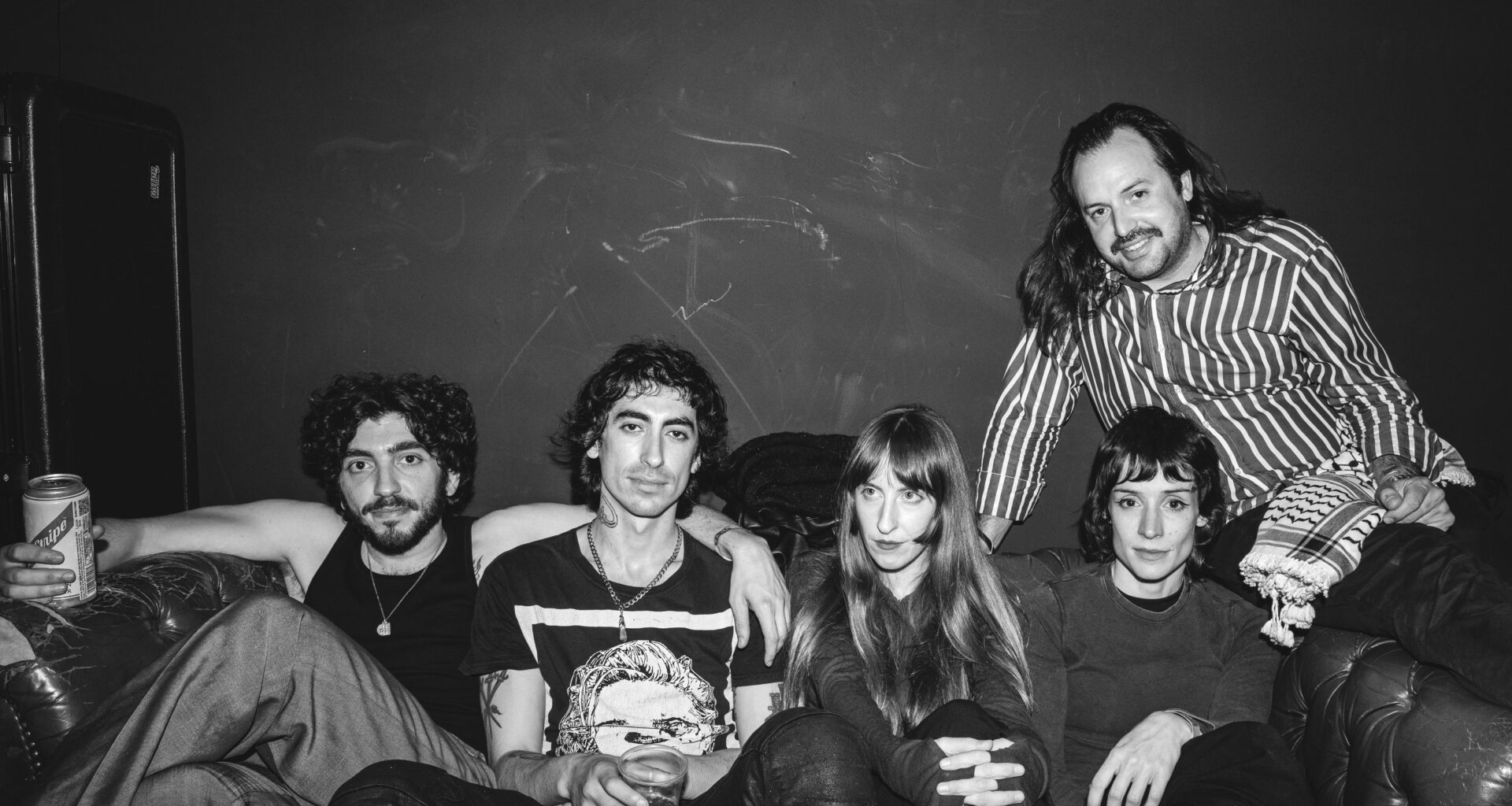 Hola gente! La Plata, una de las bandas de referencia de España harán un AMA en nuestro subreddit el 30 de diciembre. Estáis invitados a pasaros si os interesa.