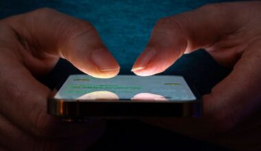 Smartphone schadet Gehirn: Neurochirurg fordert Alterslimit