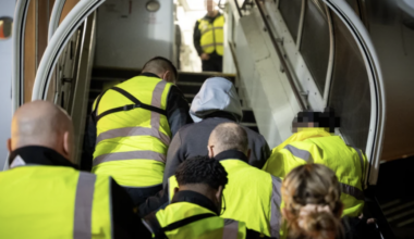 Migrant crisis: Number of foreign criminals NOT deported hits record high