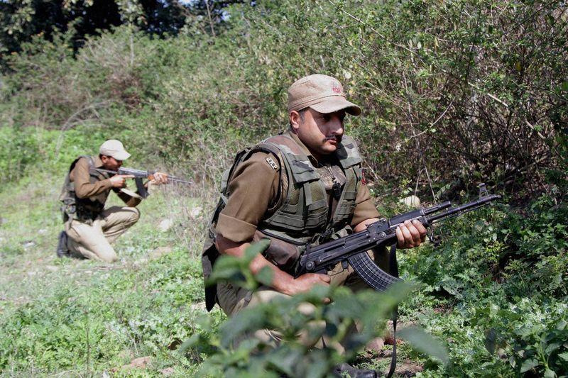 Army intensifies winter operations in J-K to flush out Pakistani terrorists