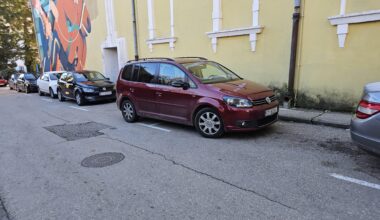 Zasto ljudi jos uvik ovako parkiraju