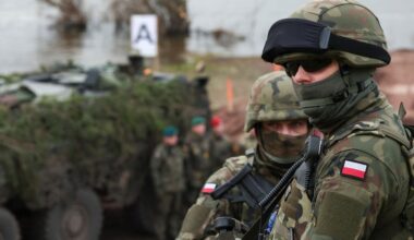 Poland builds fortifications with cannons and machine guns to protect borders from Russia