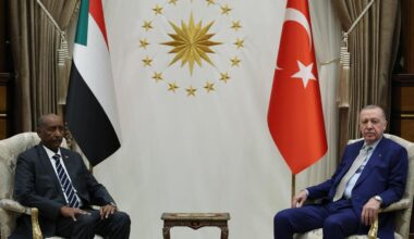 Turkish President Recep Tayyip Erdogan (R) with Sudans army chief General Abdel Fattah al-Burhan (L) at the Presidential Complex in Ankara, Türkiye on Dec. 25, 2025. (AFP Photo)