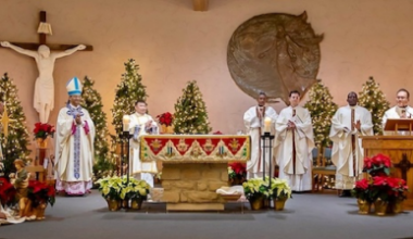 Bishop Earl Fernandes celebrates Mass